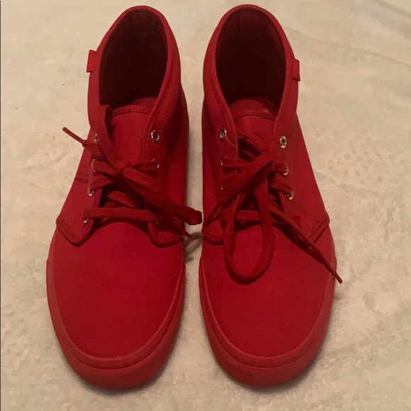 red chukka vans
